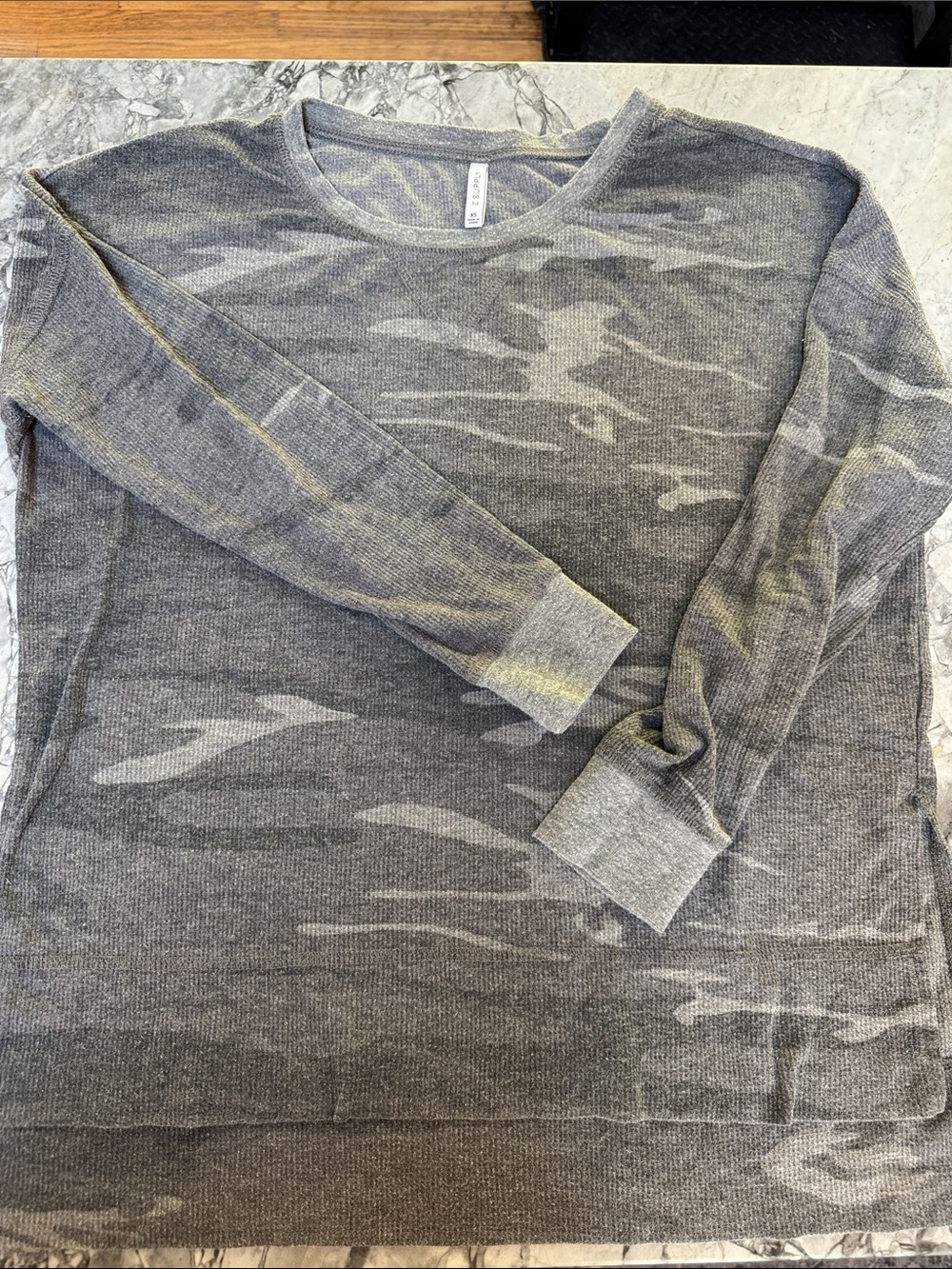 Z Supply Gray Camo Waffle Knit Long Sleeve Top. Longer in back. Slits on sides.